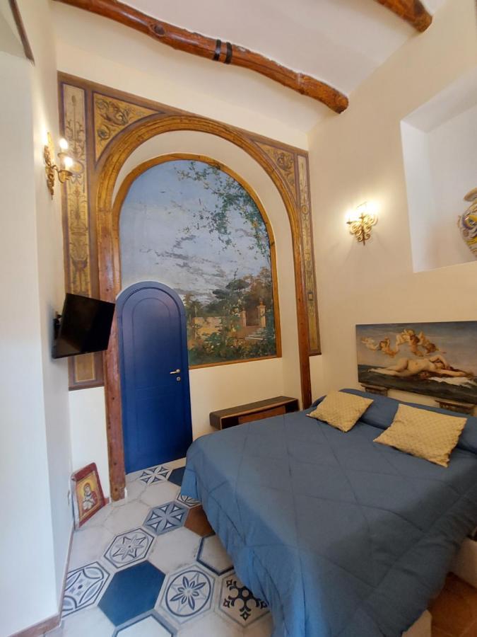 Dimora Storica "Le Stanze Di Dioniso" Villa Napoli Bagian luar foto